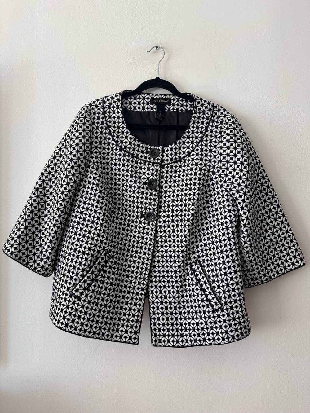 LANE BRYANT‎ Women's Black & White Blouse Jacket Oversized Buttons size 20